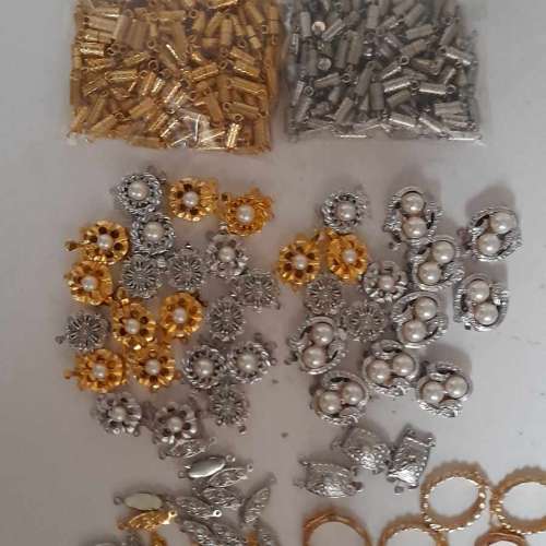 一手銅扣如照片顯示，合手作diy。清貨價全部共售300元。no.B1.5.24