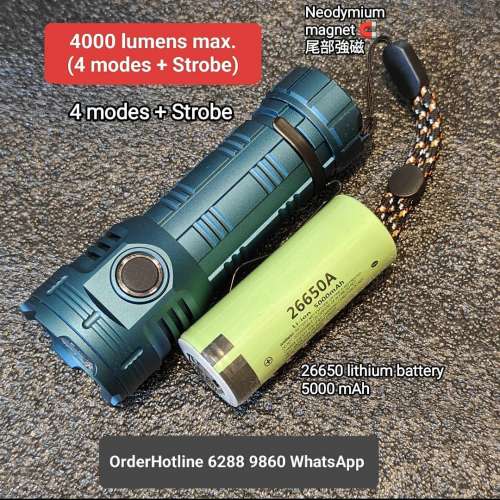 超強光手電筒4000流明. Super Bright Flashlight 🔦 Torch. Rechargeable via USB-...