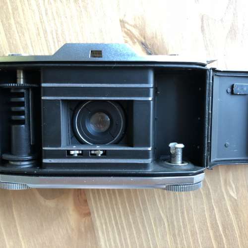 Two Sets of ZEISS Ikon Contina 135 Film Cameras 兩部蔡司135菲林相機 Tessar 鏡頭