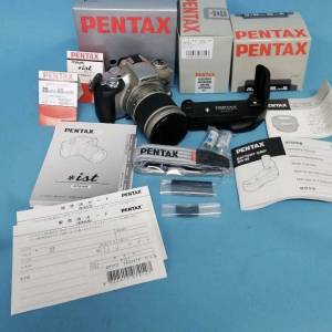 Pentax *ist 菲林相機+電池手柄+FAJ 28-80mm 鏡頭