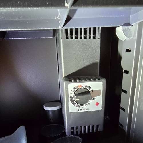 Eureka Auto DryBox 收藏家電子防潮箱 AD-66