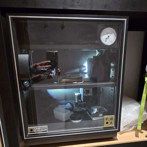 Eureka Auto DryBox 收藏家電子防潮箱 AD-66