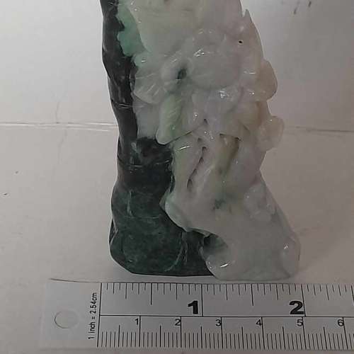 翡翠A玉，雙面雕刻鳥語花香擺件，亦可作手把件用，高約三點五寸，圓滑好水頭，陰陽...
