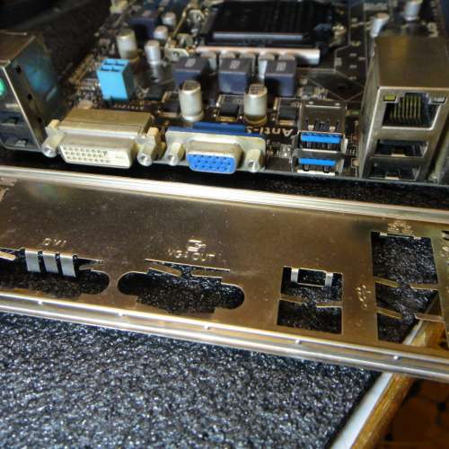 ASUS P8B75-M LX PLUS Micro-ATX主機版 Socket 1155