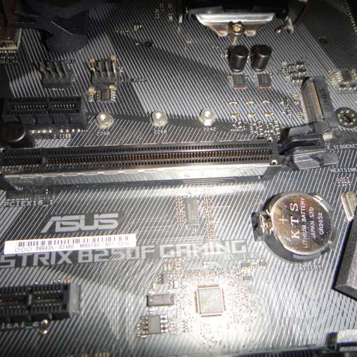 ASUS ROG STRIX B250F GAMING ATX主版 Socket 1151