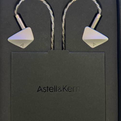 Astell&Kern AK ZERO 1 混合三單元入耳式耳機