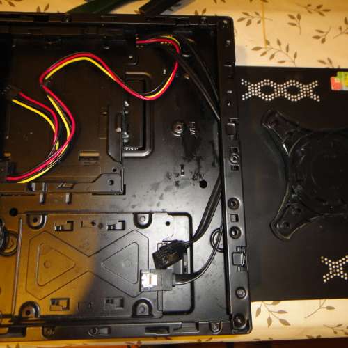 GTR ITX機箱 200W火牛 包螺絲、十字座架、電源線