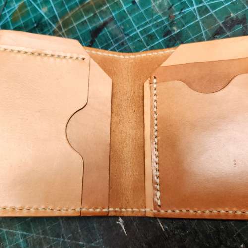 (全新) 全手工真皮銀包 (可放得入前褲袋)