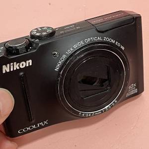 Nikon coolpix S8100 digital camera