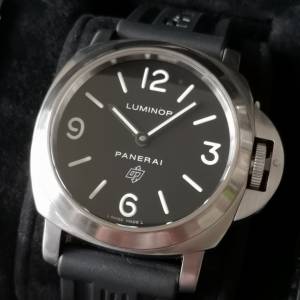 Panerai Luminor (PAM000) stainless steel mechanical (manual wind) watch
