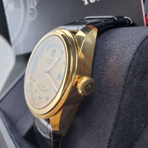 (全新陳列品狀態有5年保養) Tudor Glamour Date + Day 56008