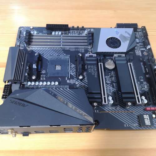 (新淨) 技嘉X570 AORUS PRO WIFI底板連背板