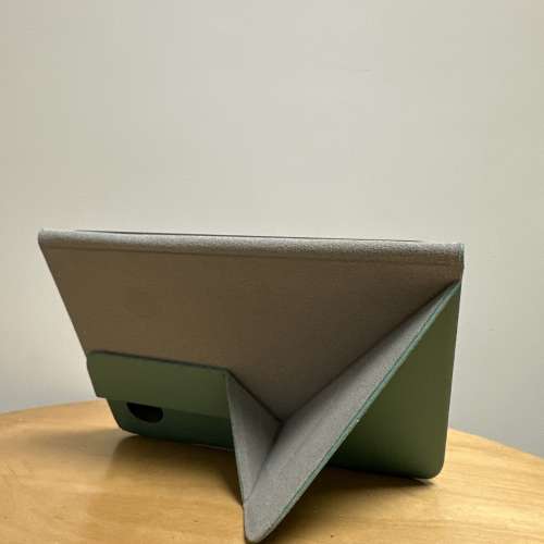 Kobo Clara 2E with cover case