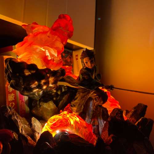 鬼滅之刃 炭治郎火龍場景（可發光）