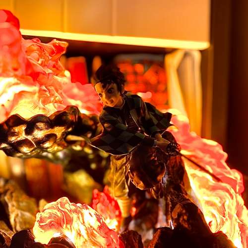 鬼滅之刃 炭治郎火龍場景（可發光）