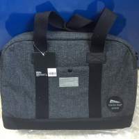 HEX Duffel Bag w Strap Up To 15” MacBook / Laptop NEW 全新美國品牌手提電腦單肩...