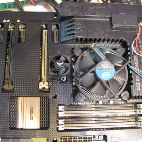 i7 3770K CPU + ASUS ASUS SABERTIOOTH Z77 主機板(1155) + 26GB DDR3-1600 Ram