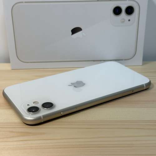 iPhone 11 64GB white