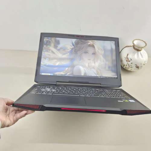 Intel&reg; Core&trade; i7-7700 電競筆記本電腦，頂配 16G ddr4 記憶體， samsung 870 evo...