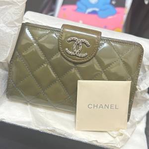 Vintage Chanel wallet