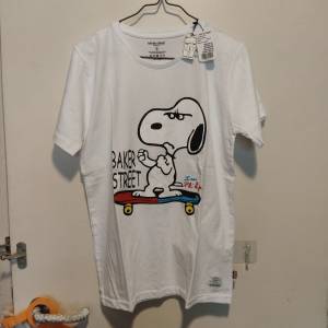 全新行貨Baker Sereet Snoopy 生氣史努比 T恤 白色 有S碼及M碼 1pcs