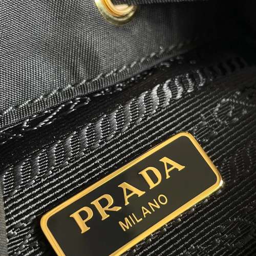 全新PRADA 小水桶包