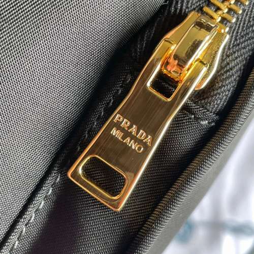 全新PRADA 小水桶包