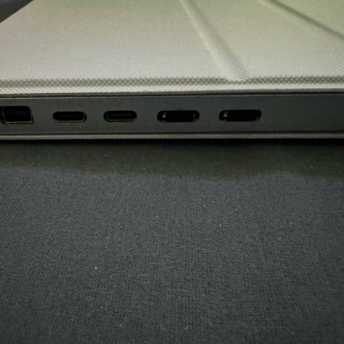 白色16吋2.5K Mini LED便攜顯示器Touchscreen觸控