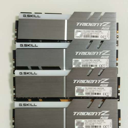 GSKILL DDR4 3200 C16 TRIDENT Z RGB 4*8GB