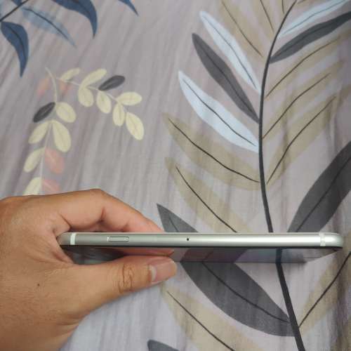 iPhone SE 2nd Gen 128 GB White