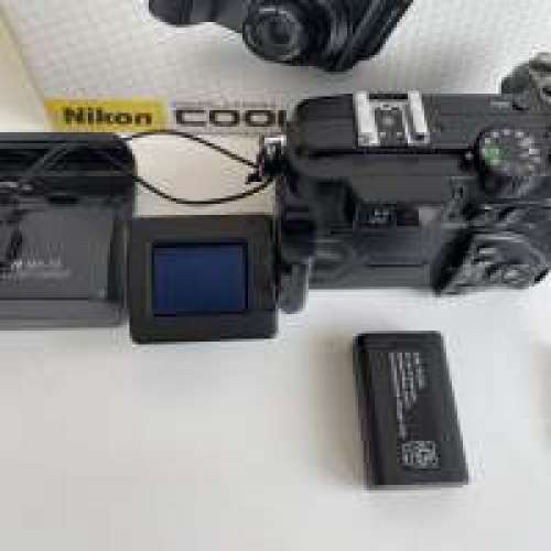 Nikon Coolpix 5400 相機 (壞機) 當零件賣,連原廠ES-E28 底片翻拍器一套