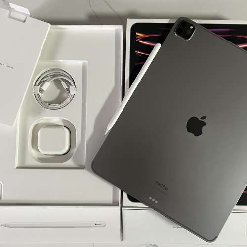 99％ new iPad Pro 12.9 gen6 M2 ( 256g ) WiFi + 5g  with Apple Pencil 2