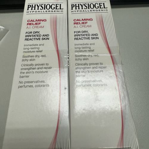 放PHYSIOGEL A.I. CREAM