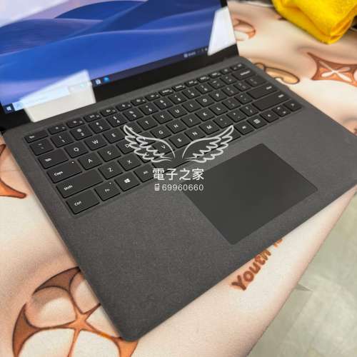 (荃灣旗艦店，接近全新i7) Microsoft Surface Laptop 2 i7 8650/8gb ram 256gb ssd...