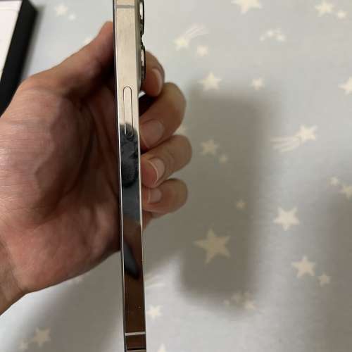 Iphone 13 Pro Silver 512 gb 行貨 白色 銀色 有盒  連全新配件 9成新 連保護貼及透...