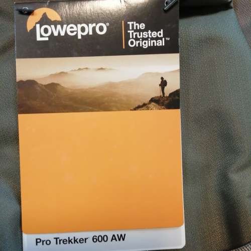 全新lowepro AW600 (有破損)
