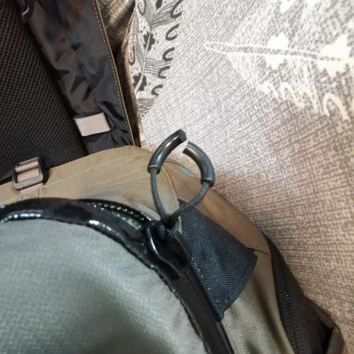 全新lowepro AW600 (有破損)