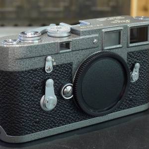 Leica M3 Hammertone paint by Kanto Camera