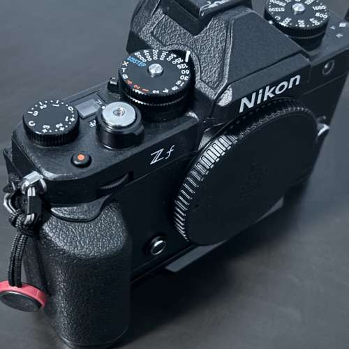 Nikon ZF 99.9%新 已貼上機身貼紙 適合完美主義者