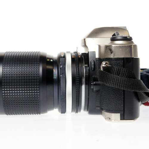 Nikon FM10 SLR 35mm Film Camera with Zoom-NIKKOR 35-105mm f/3.5-4.5 Lens