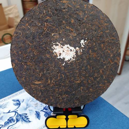 2003年金芽熟鐵餅普洱茶葉熟茶餅