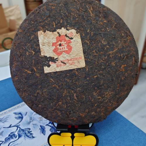 2004年紅大益7262熟餅普洱茶葉熟茶餅