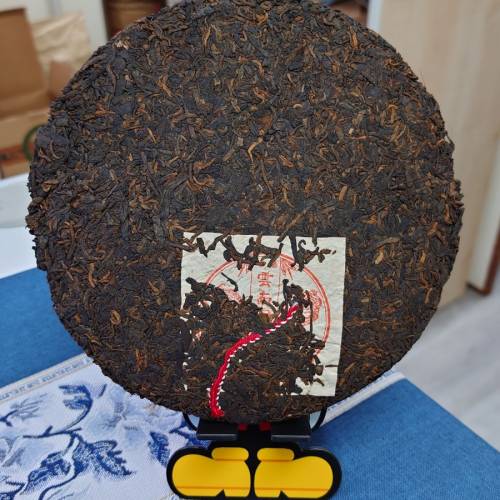 2003年龍馬熟餅普洱茶葉熟茶餅