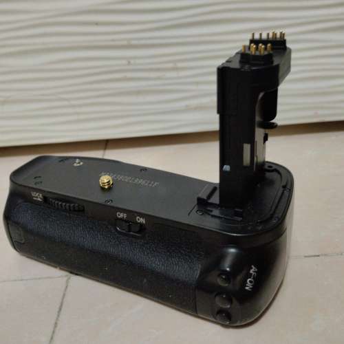 PHOTTIX出品 BG-6D電池直倒