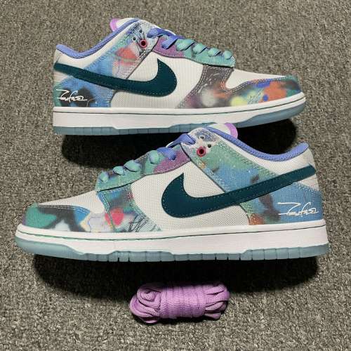 Nike SB Dunk Low Futura Laboratories Bleached Aqua HF6061-400