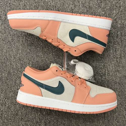 Air Jordan 1 Low "Light Madder Root" 低筒 粉藍色