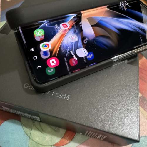 Samsung fold4 5G 512gb