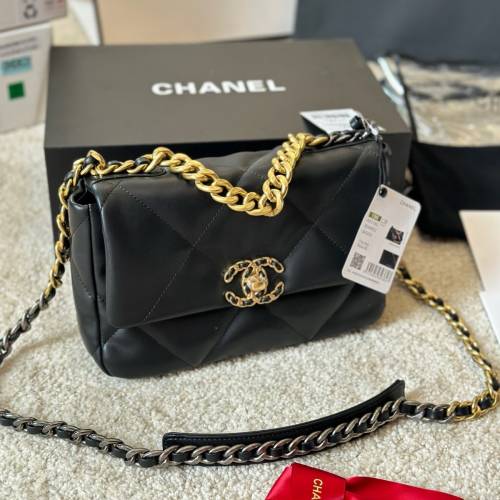 Chanel19手袋口蓋包