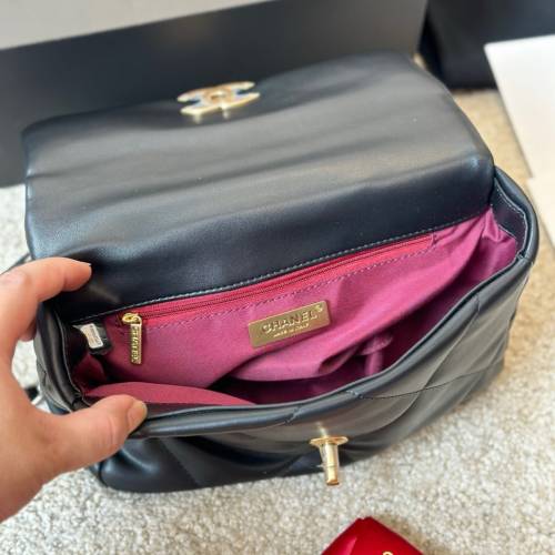 Chanel19手袋口蓋包