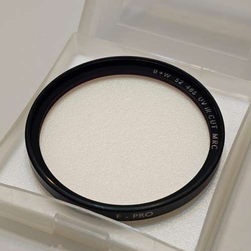 B+W F-PRO 52mmC 486 UV-IR-CUT MR filter